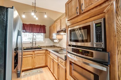 3285 Bluhm Ct, Columbus, OH 43223 - photo 6