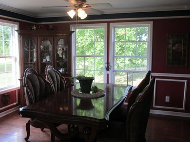 327 Henderson Rd, Shelbyville, TN 37160 - photo 4