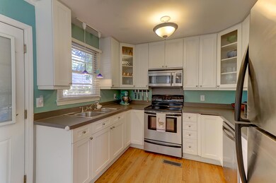 1440 Moultrie St (8)