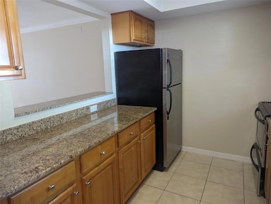 906 La Costa Cir unit 5, Sarasota, FL 34237 - photo 4