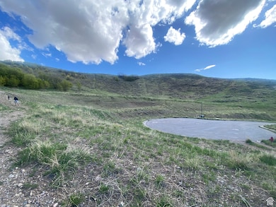 1045 Plum Tree Ct unit 4B, North Salt Lake, UT 84054 - photo 4