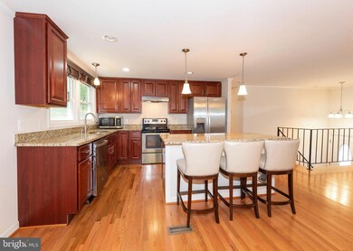 16203 Pointer Ridge Dr, Bowie, MD 20716 - photo 4