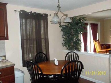 Kitchen. Breakfast nook