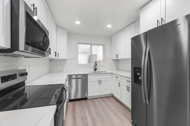 239 W Center St, Parowan, UT 84761 - photo 6