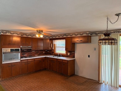 35 Greenhalge St, Worcester, MA 01604 - photo 3