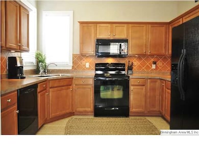 kitchen : beautiful wood cabinets, recessed lighti