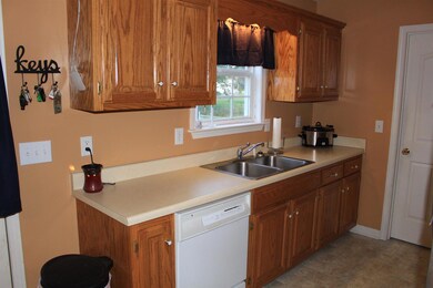 42 Cimarron Cir, Manchester, TN 37355 - photo 6