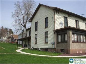 210 Mauch Chunk St unit 1st Floor, Nazareth, PA 18064 - photo 4