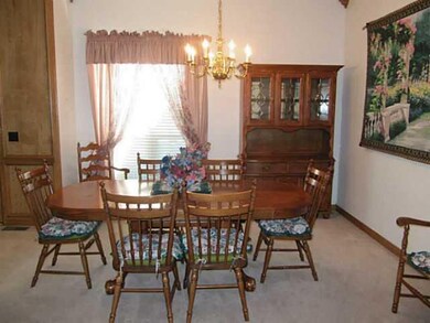 830 Oaklawn Dr, Tuttle, OK 73089 - photo 7