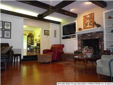 Living Room with fireplace