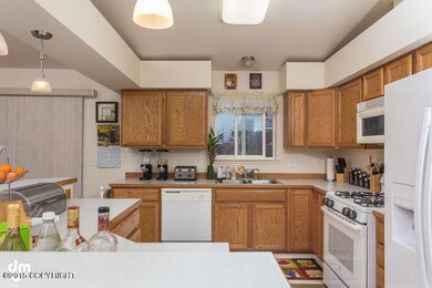 8911 Spruce Brook St, Anchorage, AK 99507 - photo 4