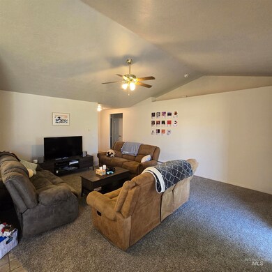 745 Caswell Ave W, Twin Falls, ID 83301 - photo 6