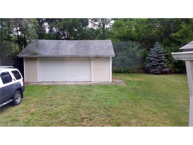 320 Chestnut St, Geneva, OH 44041 - photo 3