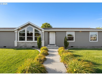 308 Davaly Ave NE, Boardman, OR 97818 - photo 2