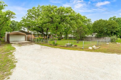 306 East Rd, Granbury, TX 76049 - photo 4