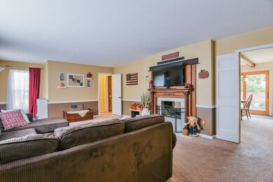 256 Alschuler Dr, Aurora, IL 60506 - photo 2