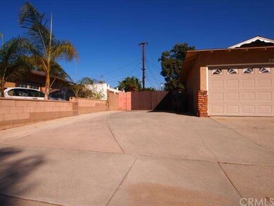 Large parking spaces.  Can park RV, Boat, Trailer