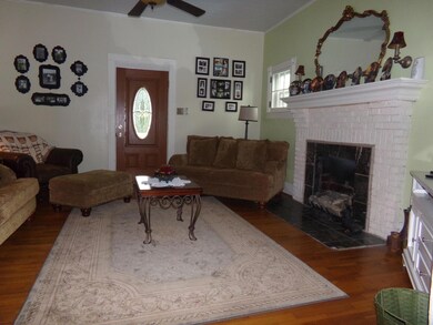 1042 S Main St, Jellico, TN 37762 - photo 5