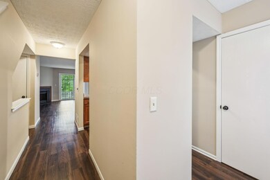 3 - 5905-shadow-lake-cir.jpg