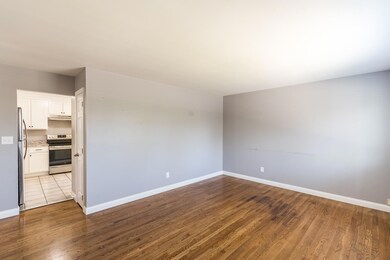 Neutral Decor