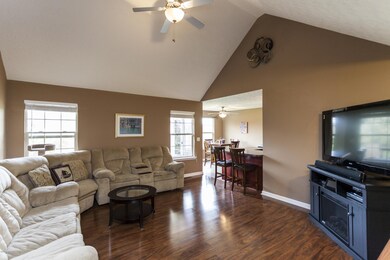 222 Crystal View Ct, Mount Washington, KY 40047 - photo 6