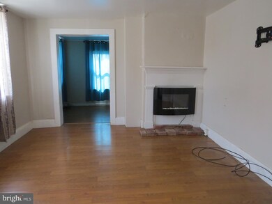 323 S Queen St, Littlestown, PA 17340 - photo 5