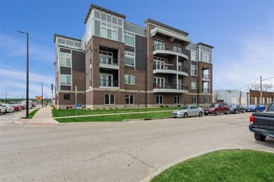 200 3rd Ave SW unit 200, Cedar Rapids, IA 52404 - photo 2