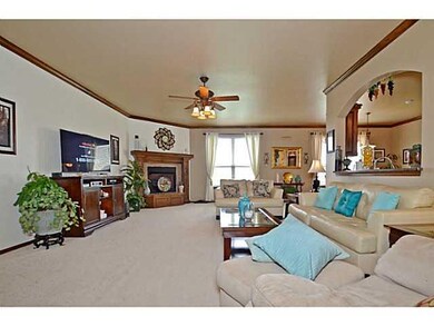 1109 Bryan Dr, Moore, OK 73160 - photo 4