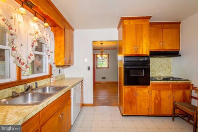 33358 Constitution Hwy, Locust Grove, VA 22508 - photo 7