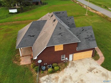 300 3rd St, Gurley, AL 35748 - photo 3