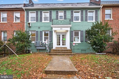 212 36th St NE unit 3, Washington, DC 20019 - photo 2