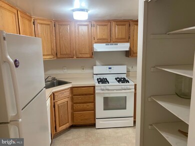 17 Nathan Hale Ct, Newark, DE 19711 - photo 2