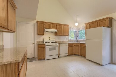 15 Indian Pond Rd, Westborough, MA 01581 - photo 7