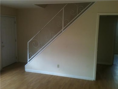 1596 Baxter Dr, Columbus, OH 43227 - photo 3