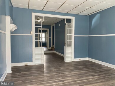 223 S Locust St, Hagerstown, MD 21740 - photo 4