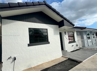 5751 W 21st Ct, Hialeah, FL 33016 - photo 3