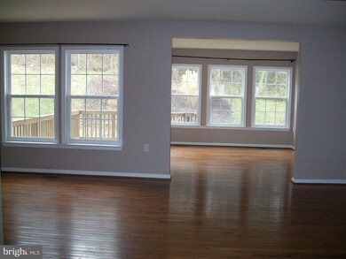 410 Hupps Hill Ct, Strasburg, VA 22657 - photo 5