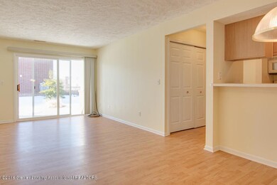 02-304 Carom Circle Mason -SMALL