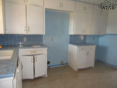 1571 Carol Ln, Wichita Falls, TX 76302 - photo 5