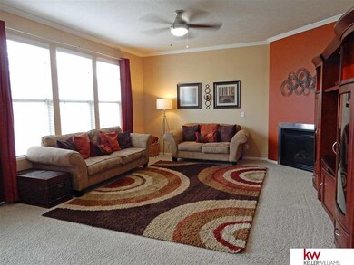 818 Summit Ridge Dr, Papillion, NE 68046 - photo 6