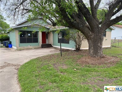 2401 Crescent Dr, Copperas Cove, TX 76522 - photo 2