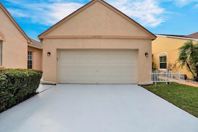 22584 Middletown Dr, Boca Raton, FL 33428 - photo 3