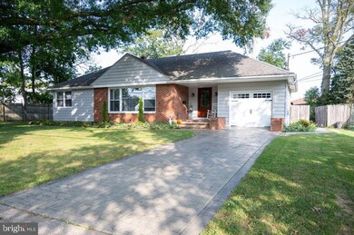 157 Ashurst Ln, Mount Holly, NJ 08060 - photo 2