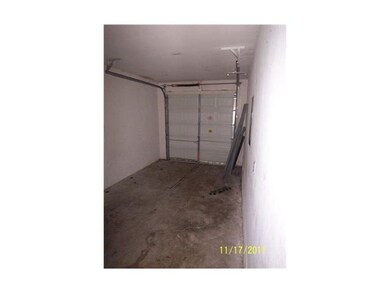 Parking Lot/Garage