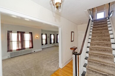 29 Woodrow Ct, Troy, NY 12180 - photo 4