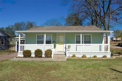 201 Water St, Whitesboro, TX 76273 - photo 2