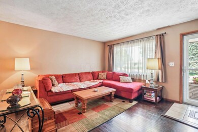 1211 Bernhard Rd, Columbus, OH 43227 - photo 3