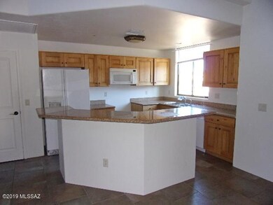 022-263893-Kitchen
