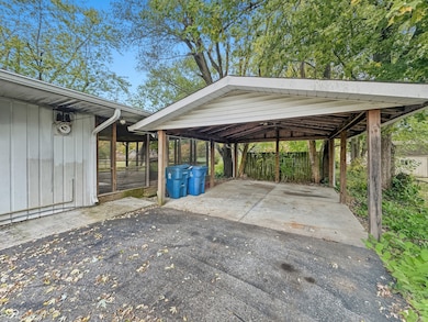 1102 Hathaway Dr, Indianapolis, IN 46229 - photo 5