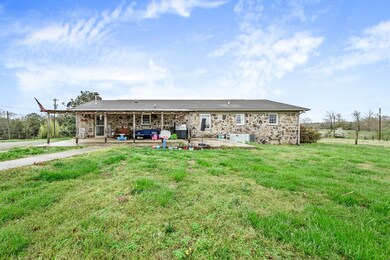 2923 Oak Grove Rd, Walling, TN 38587 - photo 4